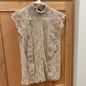 Women’s size small Elegant Cable & Gauge Lace Sleeveless Top - Tan EUC